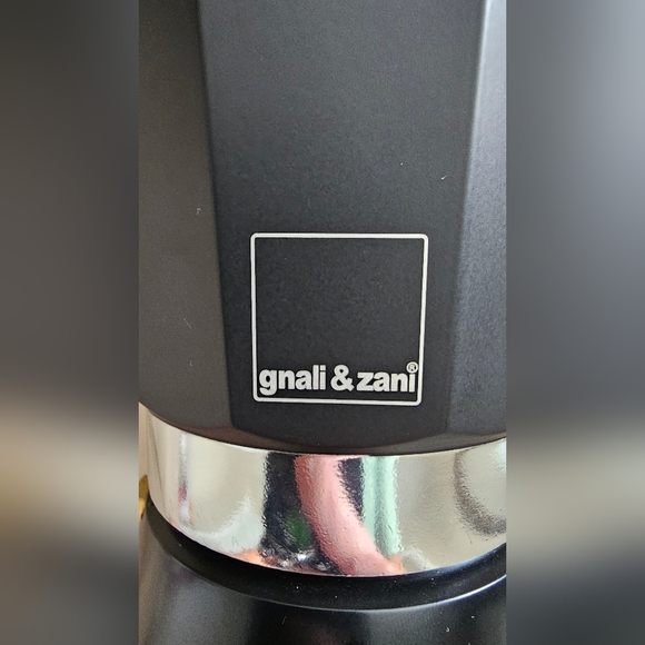 Gnail & Zani Stove Top Espresso Coffee Maker With Induction Bottom 6 cups Black - Picture 2 of 4